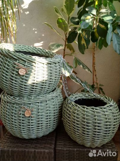 Кашпо из искусственного ротанга, любой сложности