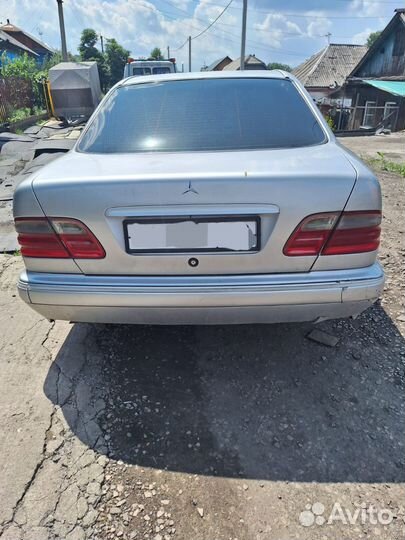 Mercedes-Benz e240 в разбор 1999