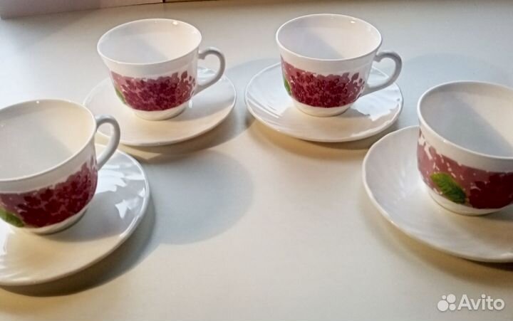 Посуда (чайник, чашки, блюдца, пиалы, кружки)