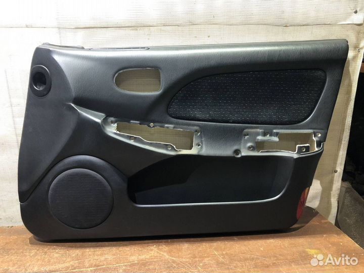Обшивка двери Hyundai Sonatа 5