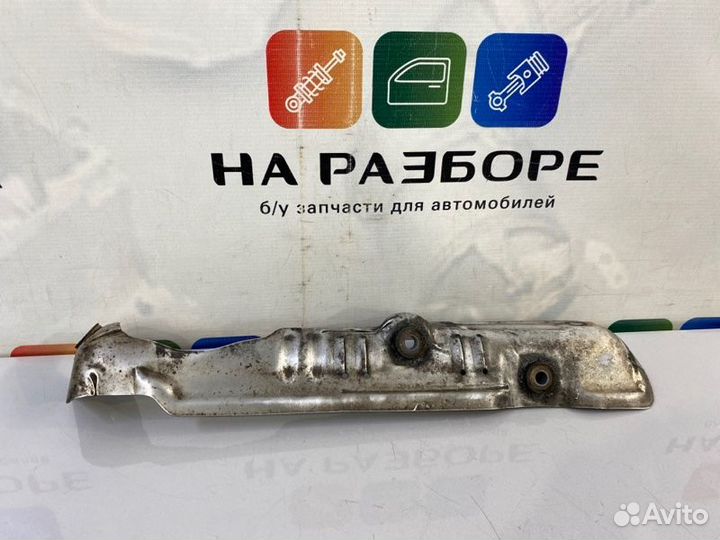 Кожух выпускного коллектора левый Toyota Land