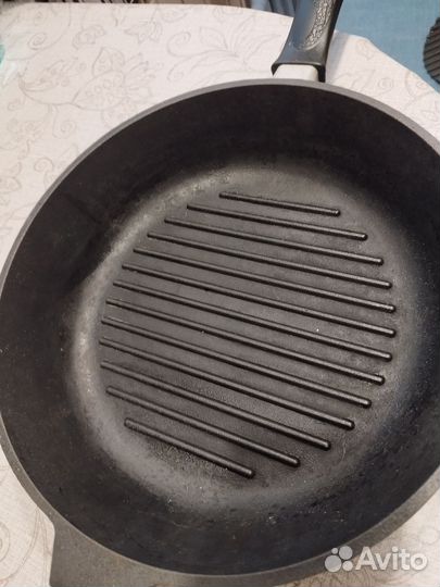 Чугунная сковорода гриль с прессом