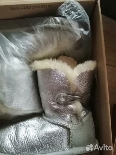 Зимнии дутики UGG
