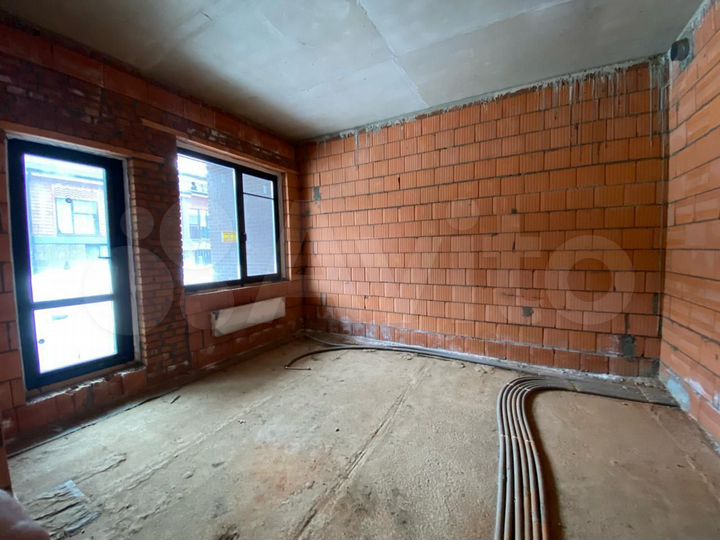 Таунхаус 203 м² на участке 1 сот.