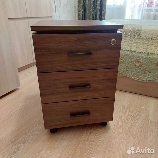 Тумба выкатная