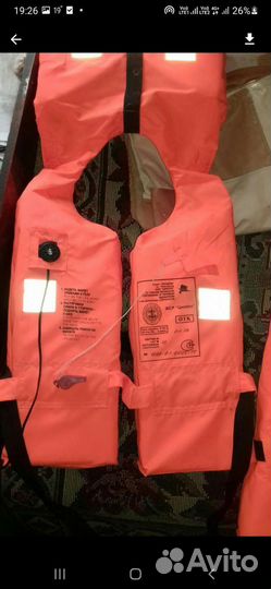Спасательный жилет