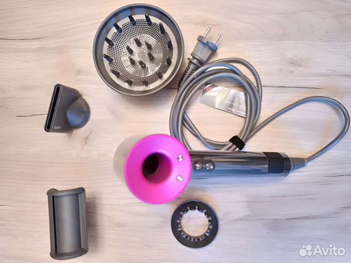 Фен Dyson Supersonic HD08