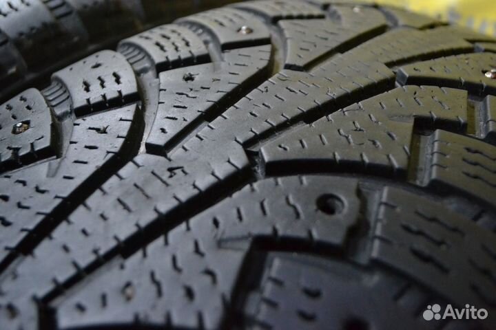 Nokian Tyres Hakkapeliitta 5 SUV 225/60 R18