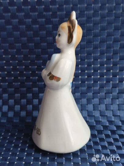 Статуэтка Фарфор Катюша Фестиваль 1985 год Москва