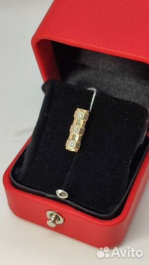 Золотые серьги с камнем