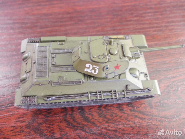 Модель танка т 34-76 в масштабе 1/100