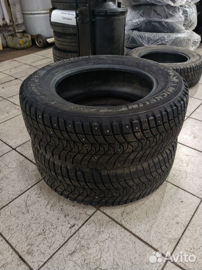 Michelin X-Ice North 3 215/65 R16 102T