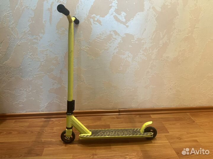 Трюковой самокат