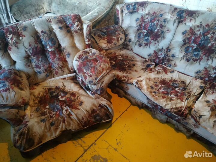 Диван и 2 кресла
