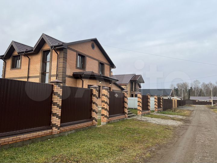 Дом 185 м² на участке 14,3 сот.