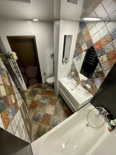 2-к. квартира, 75 м², 10/10 эт.