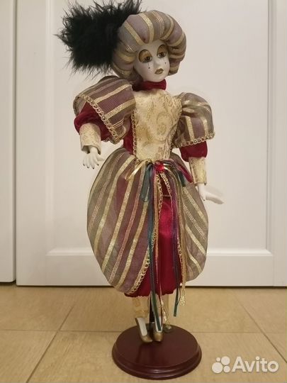 Кукла фарфоровая коллекционная remeco collection