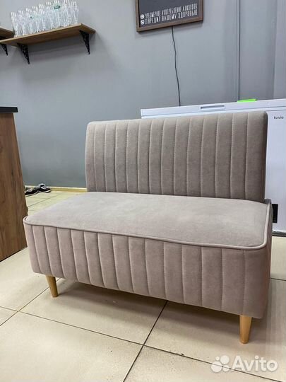 Диван для кафе