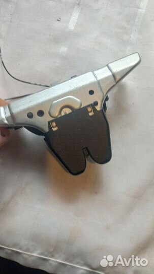 Замок крышки багажника Mercedes A2057500600