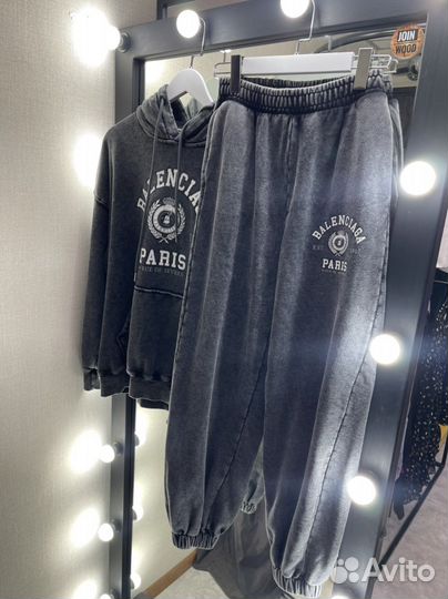 Костюм спортивный женский