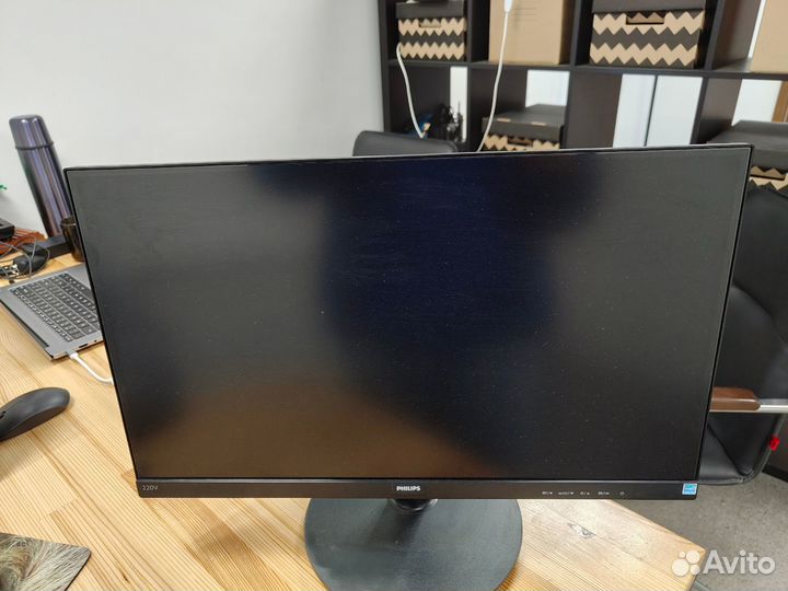 Монитор Philips 220V8L черный 21,5 дюйма