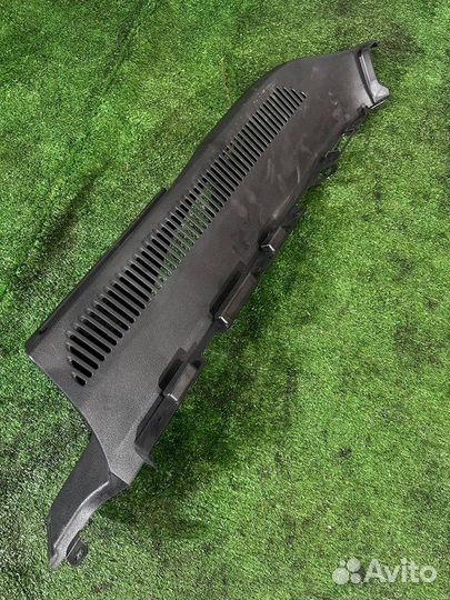 Направляющая шторки багажника правая Bmw X6 E71