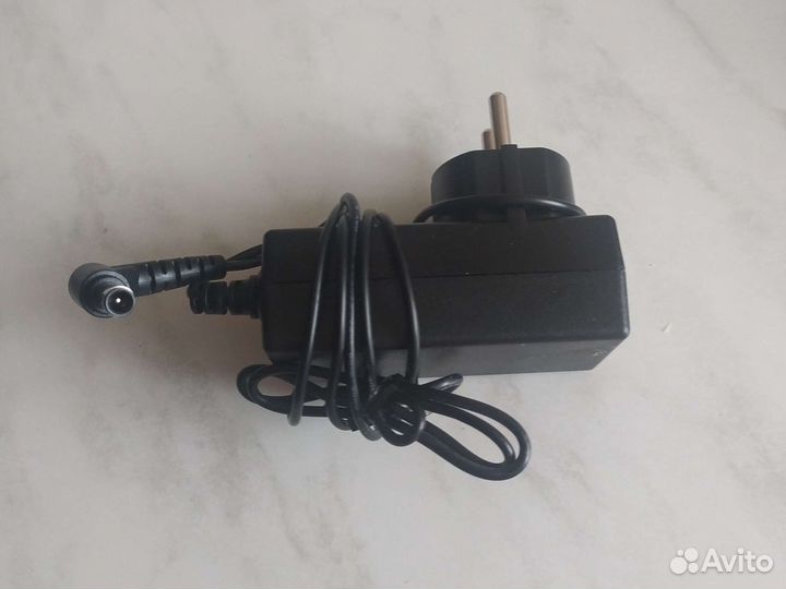 Блок питания для ноутбука и монитора LG