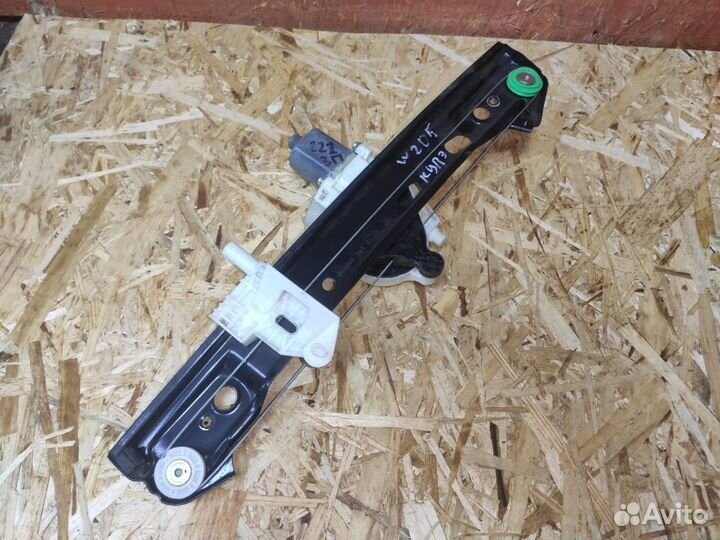 Задний правый стеклоподъемник Mercedes w222