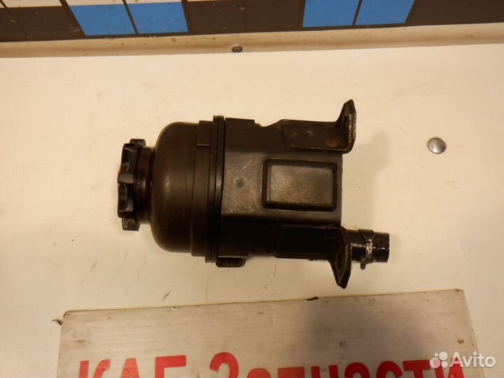 Бачок гидроусилителя Кронштейн Opel Vectra B X18XE