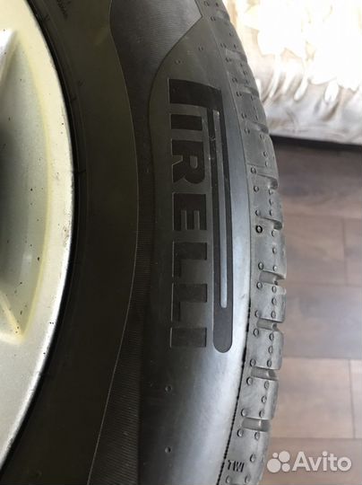 Pirelli Cinturato P7 215/55 R16