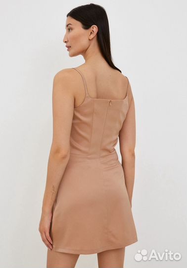 Платье бежевое