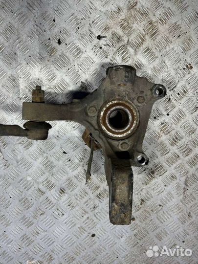 Ступица передняя правая Chevrolet Equinox 1 2005