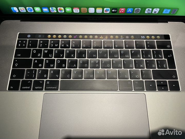 Apple MacBook Pro 15 2017 touch bar