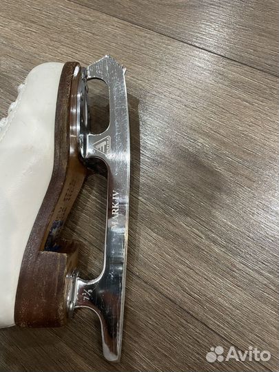 Коньки фигурные