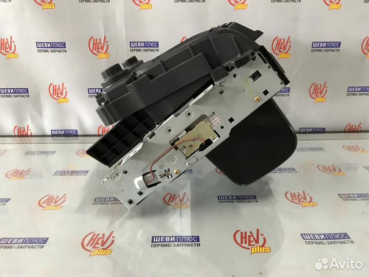 Магнитола Chevrolet Suburban