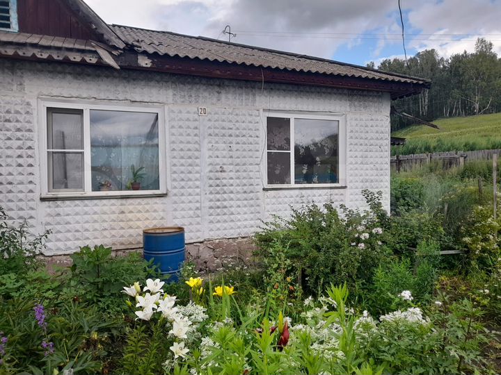 Дом 61 м² на участке 10 сот.