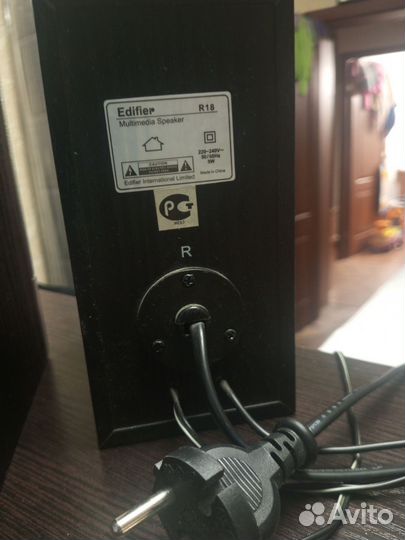 Колонки для компьютера Edifier R18