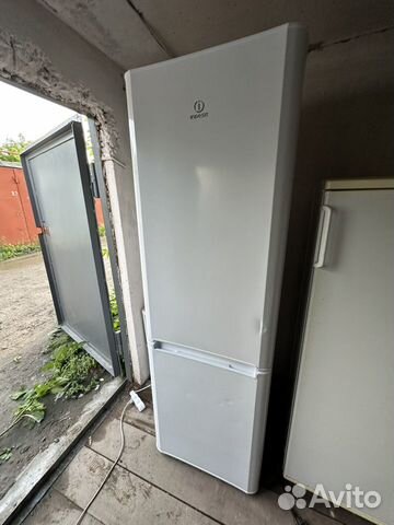 Холодильник indesit 190см