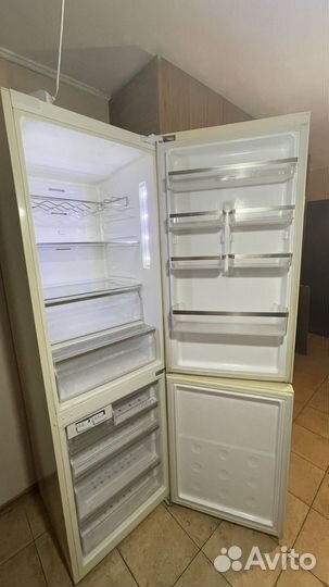 Холодильник samsung