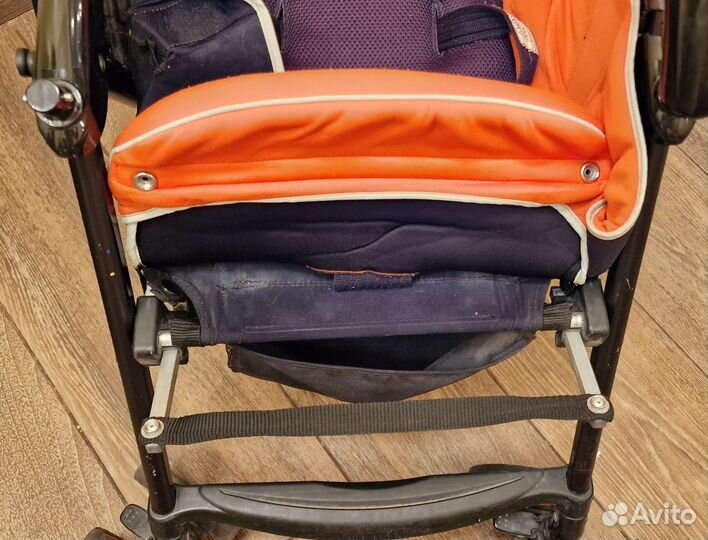 Коляска Combi Well Comfort два положения ручки