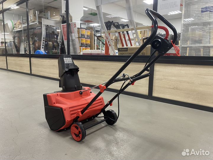 Электрический снегоуборщик brait