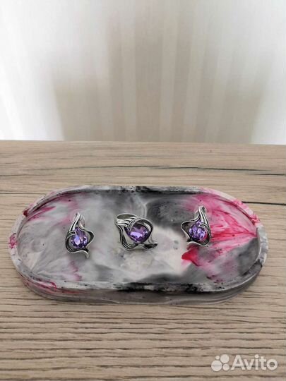 Подставки для украшений из гипса