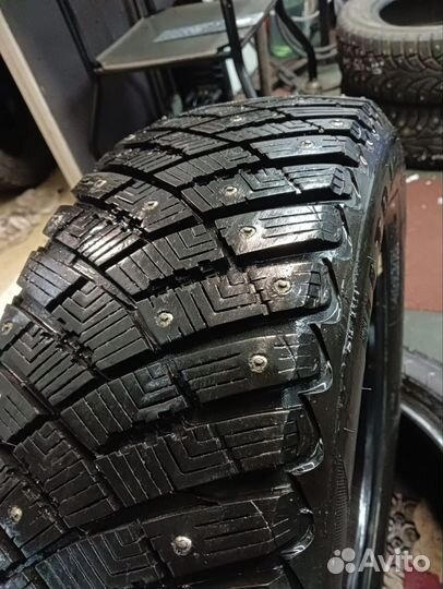 Goodyear Ultragrip Ice Arctic 195/60 R15 88T