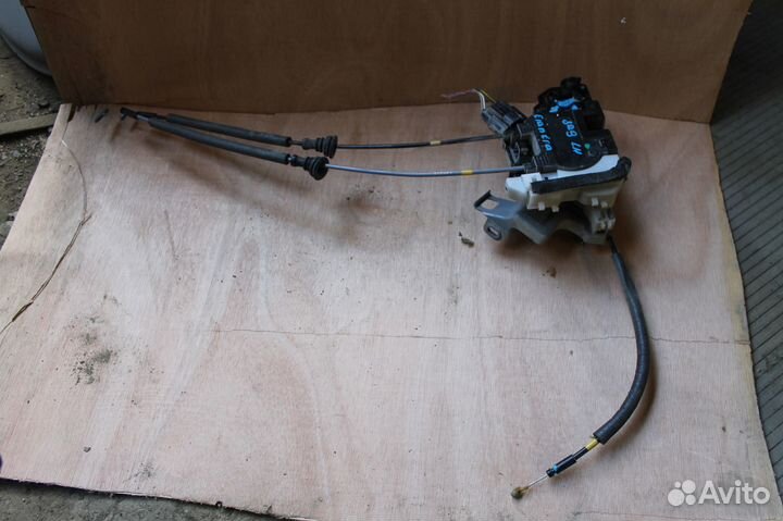 Замок двери задней левой Hyundai Elantra 2012