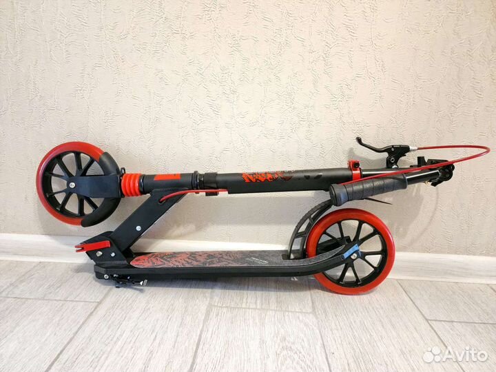 Самокат складной новый на больших колёсах