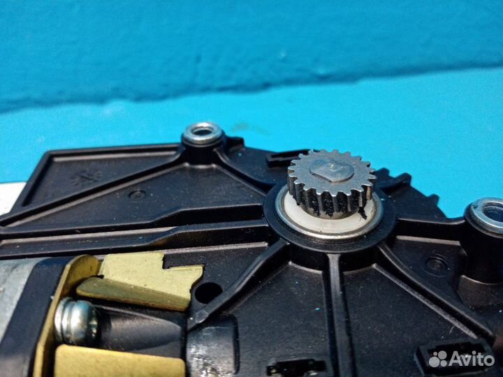 Моторчик люка Mercedes-Benz M-Class W164 272967