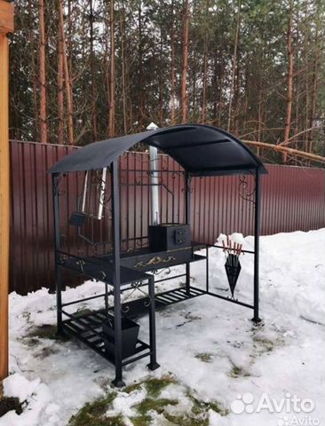 Мангал с крышей