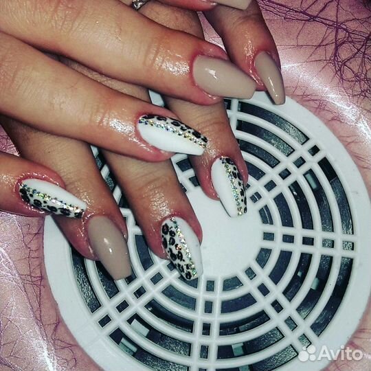 Наращивание ногтей