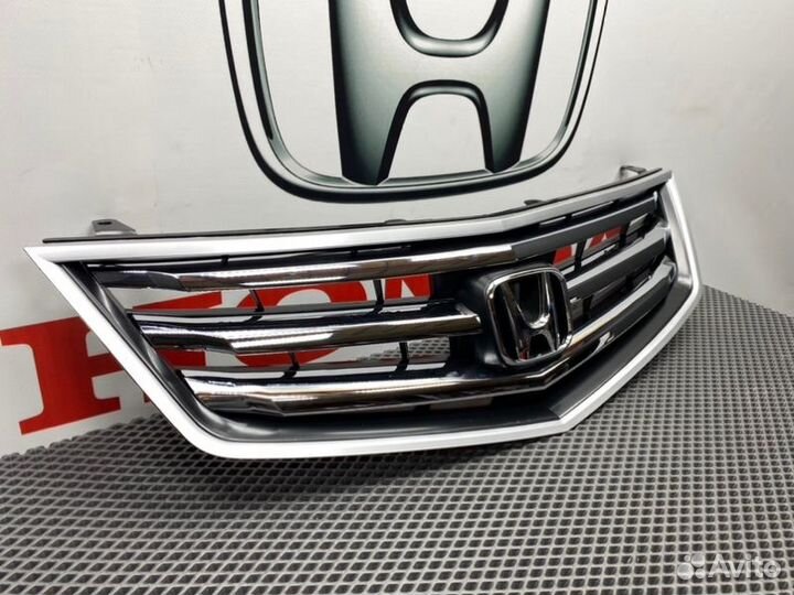 Решетка радиатора Honda Accord 8 CU 2008-2010Гв