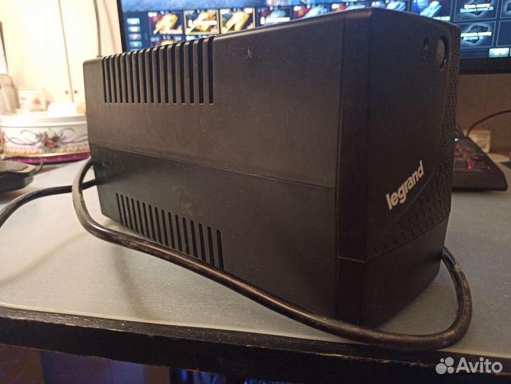 Источник бесперебойного питания